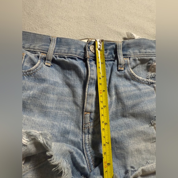 Abercrombie & Fitch Light Blue Distressed Denim Cutoff Shorts size 28 - Picture 10 of 13
